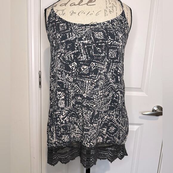 Mossimo Supply Co. Tops - Mossimo Women's L Crossback Spaghetti Strap Tank Top Crochet Detail